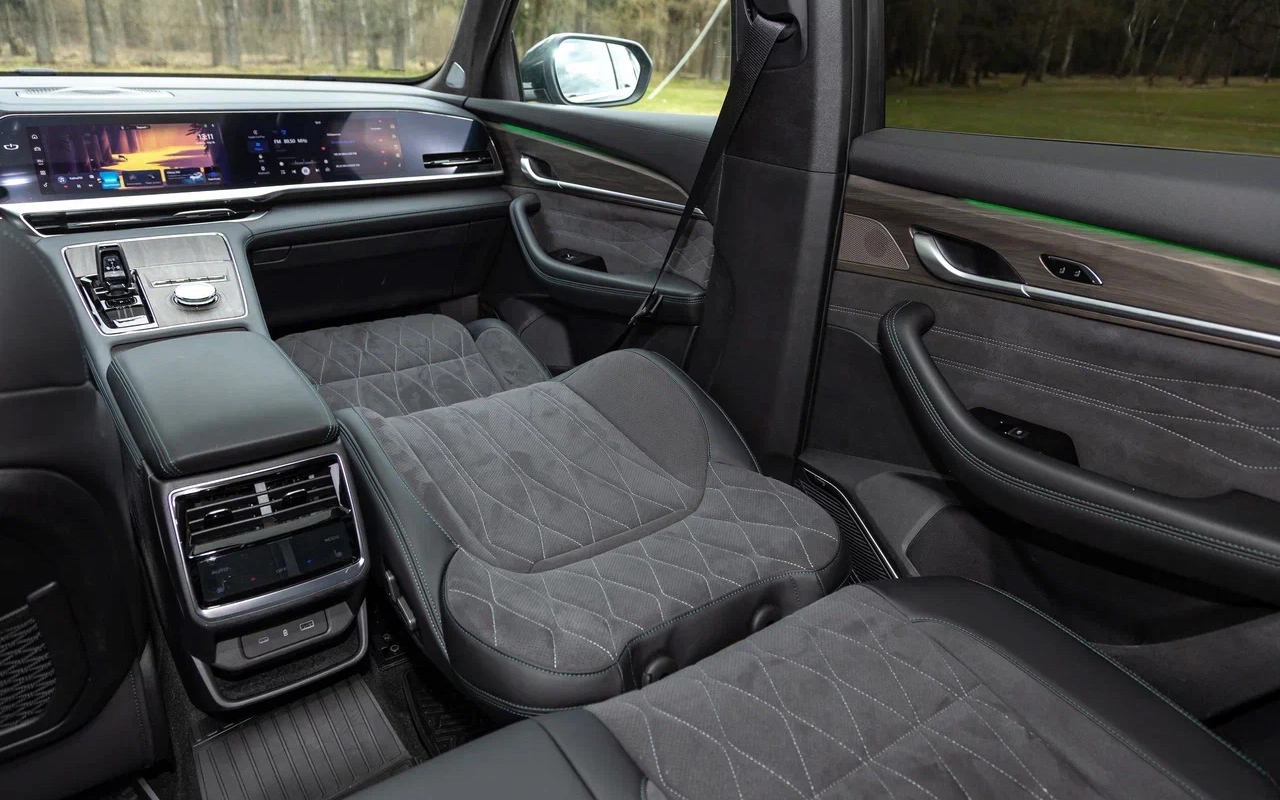 Geely Monjaro 8.webp